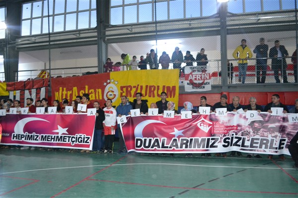 Erzurum’da ‘Engelleri Aşta Gel Mehmet'im’ futbol müsabakası