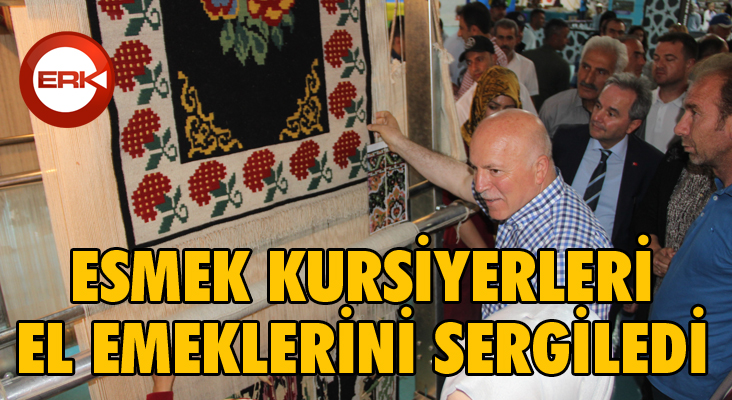 Esmek kursiyerleri el emeklerini sergiledi