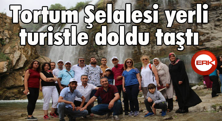 Tortum Şelalesi yerli turistle doldu taştı