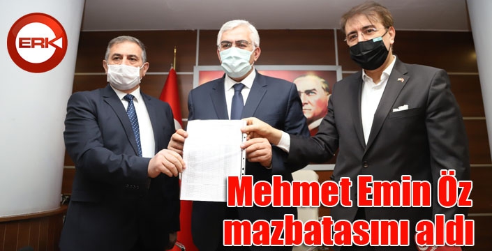 AK Parti İl Başkanı mazbatasını aldı