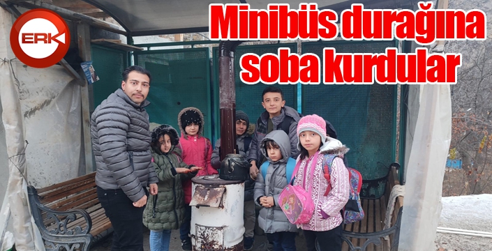 Minibüs durağına soba kurdular